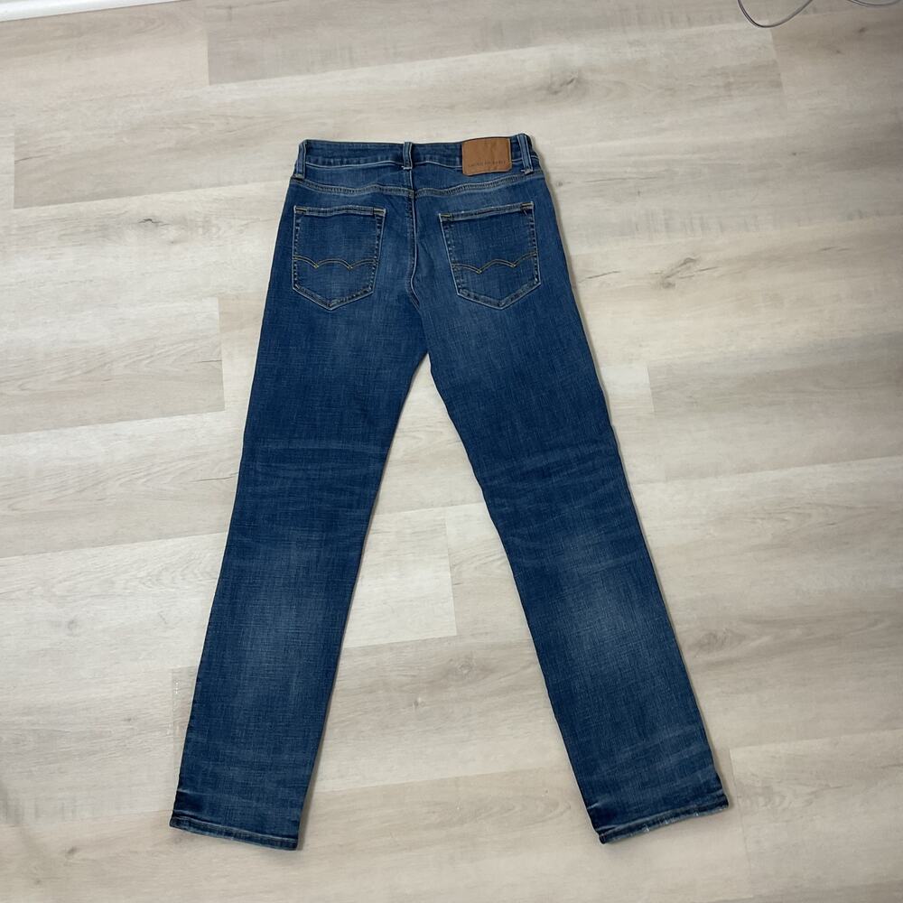 American Eagle Next Level Original Straight Fit Dark Wash Mid Rise Size 30 x 32 - Picture 2 of 13